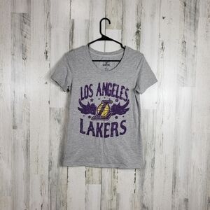 Los Angeles lakers womans tshirt size large